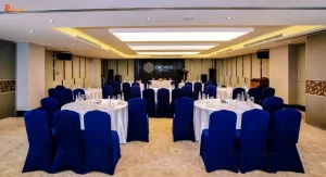 Lớp nền trong chiếu sáng nhà hàng, khách sạn cung cấp ánh sáng cơ bản cho toàn bộ không gian