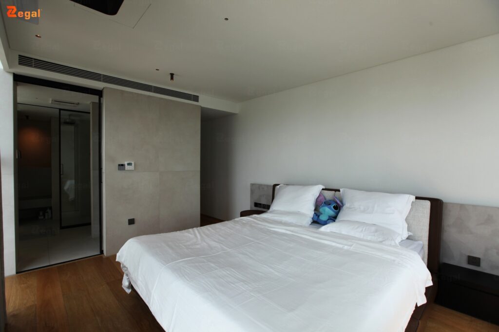 Trong chiếu sáng phòng ngủ, ánh sáng tổng thể nên là ánh sáng gián tiếp