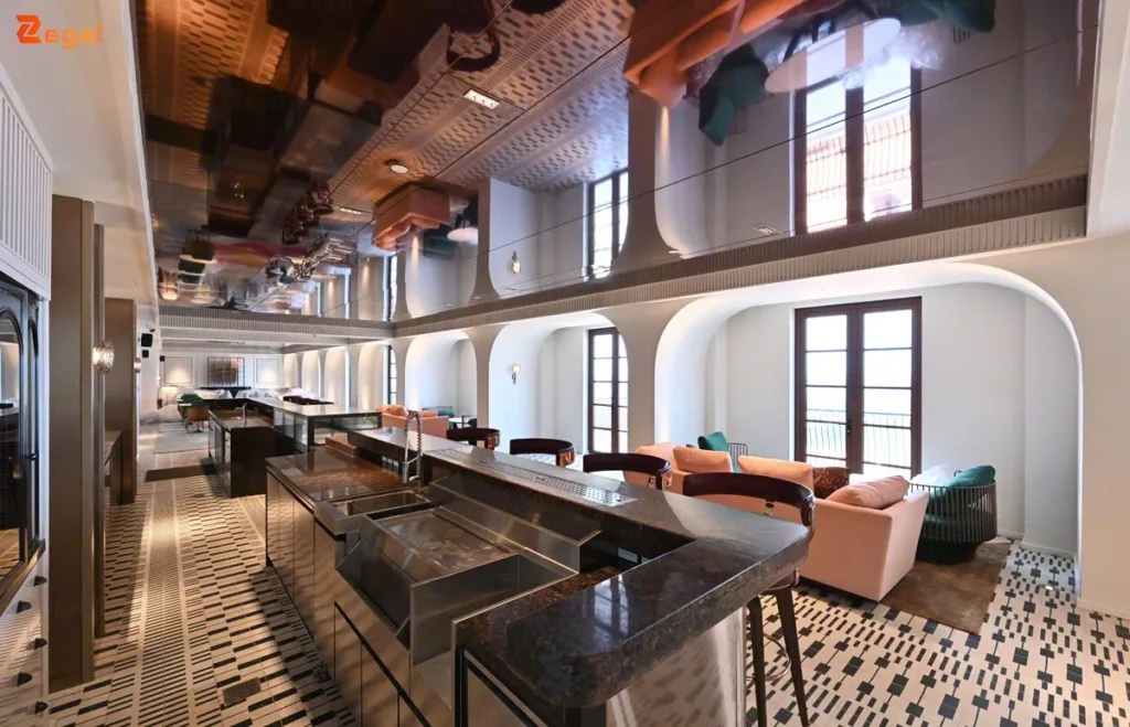 Việc sử dụng trần gương trong khu vực nhà ở cần có sự chọn lọc, cân nhắc