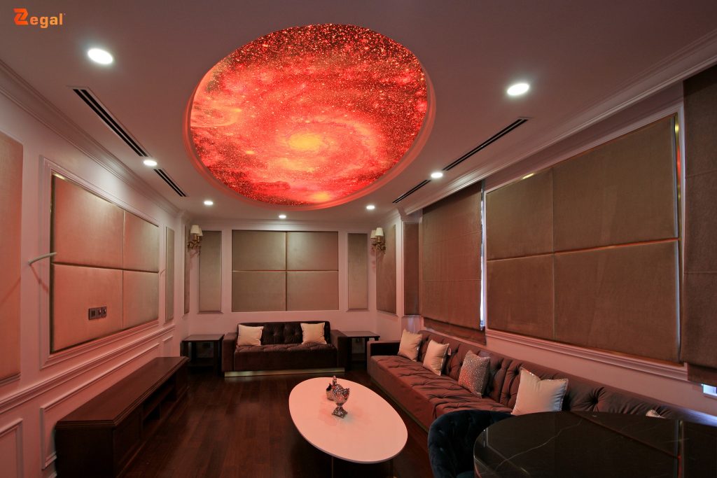 Installation must ensure that the supporting frame system fits with absolute precision