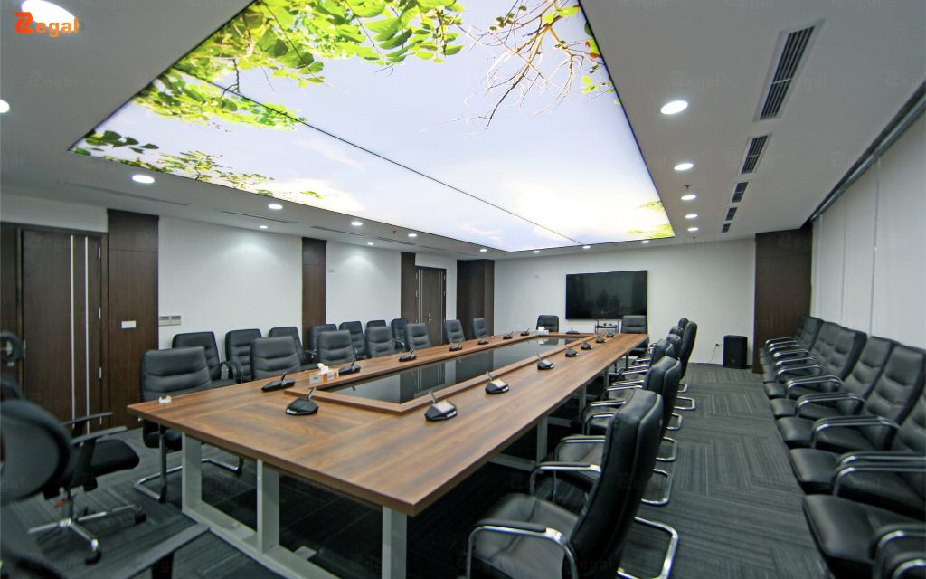 Trần xuyên sáng có trọng lượng cực nhẹ, giúp giảm tải trọng cho kết cấu tòa nhà