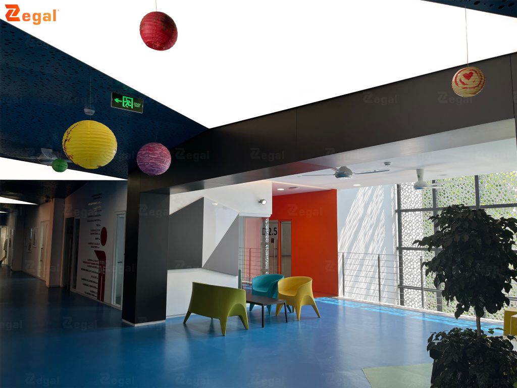 Thiết kế ánh sáng kiến trúc đóng vai trò quan trọng trong việc xây dựng hình ảnh campus quốc tế hiện đại, chuyên nghiệp và truyền cảm hứng. 