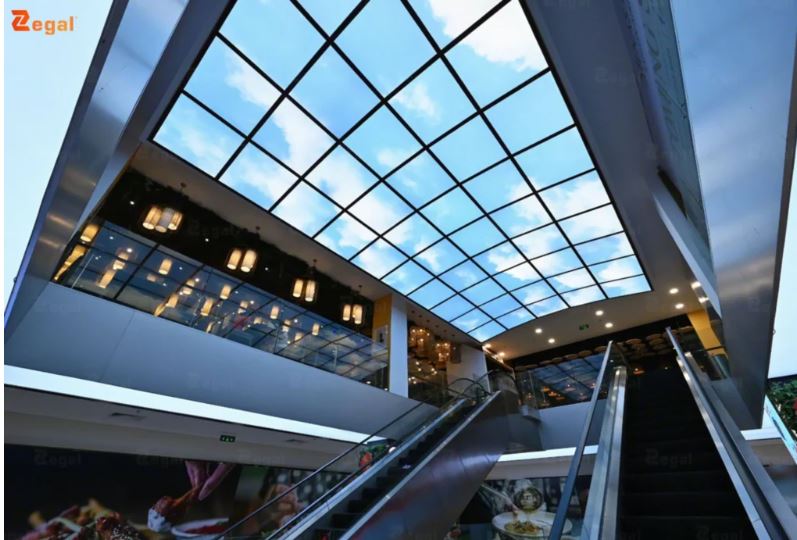 Ceilings in Ho Chi Minh City with a sky effect help to expand the space and create a special focal point for customers.